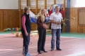 Ředitel školy představuje olympionyčku Helenu Fuchsovou
